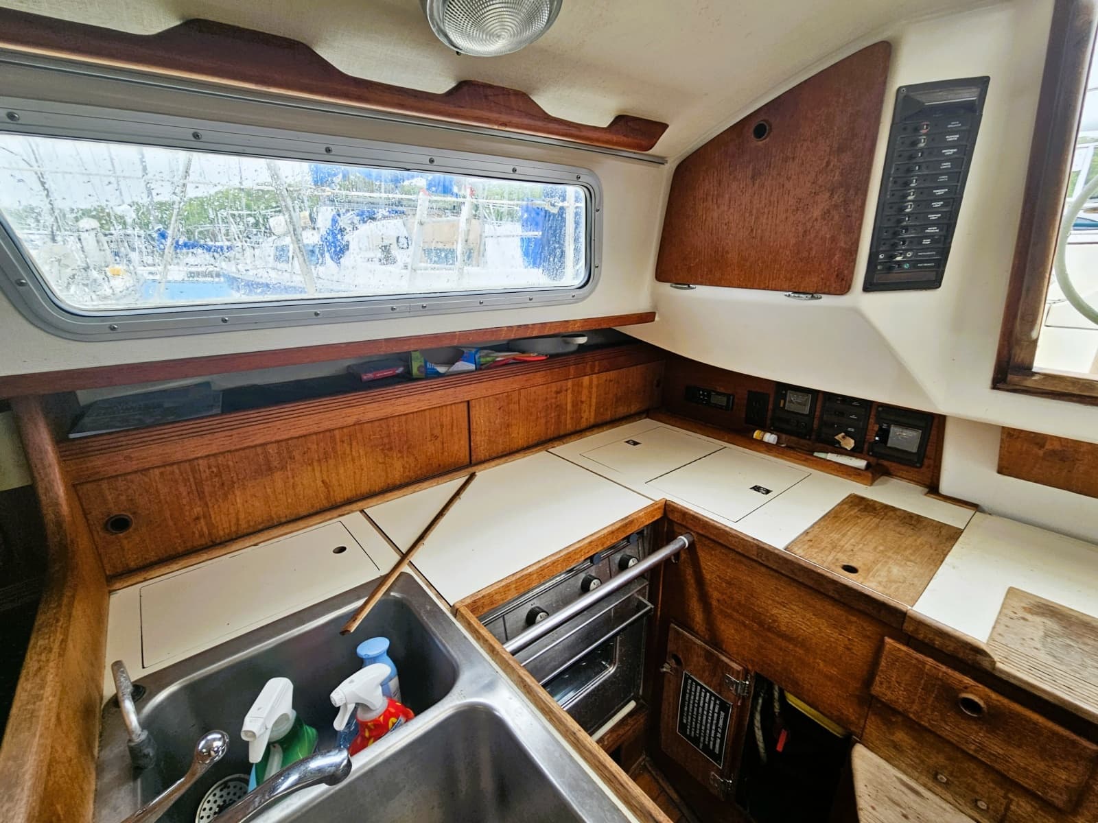 1985 Sabre 34 - Photo 6
