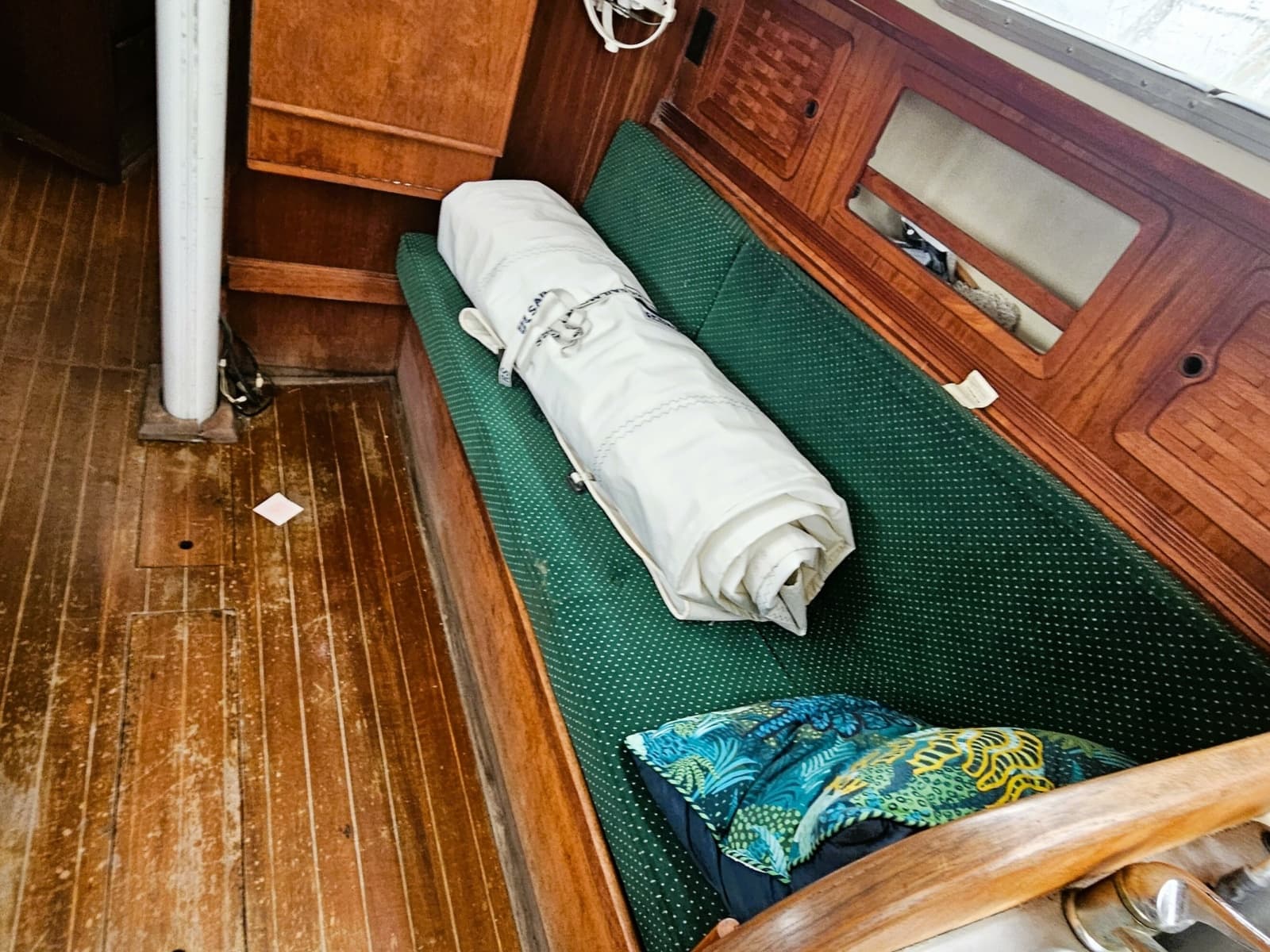 1985 Sabre 34 - Photo 11