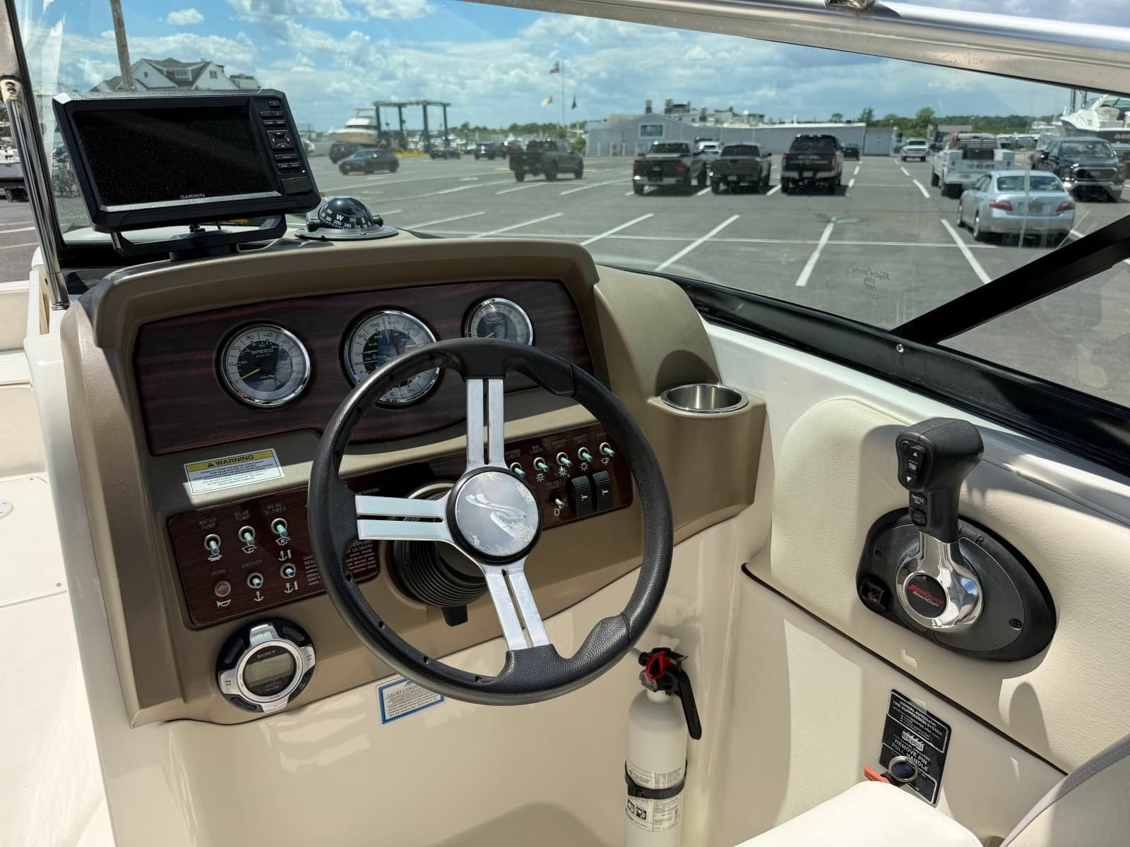 2013 Sea Ray 300 Sundeck - Photo 12