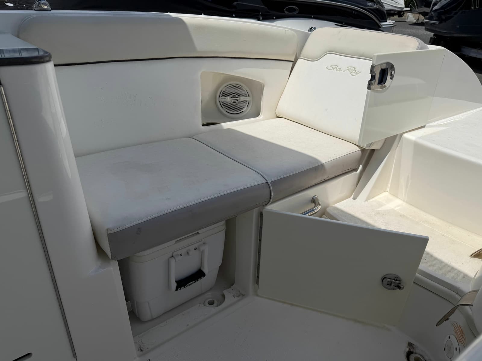 2013 Sea Ray 300 Sundeck - Photo 17