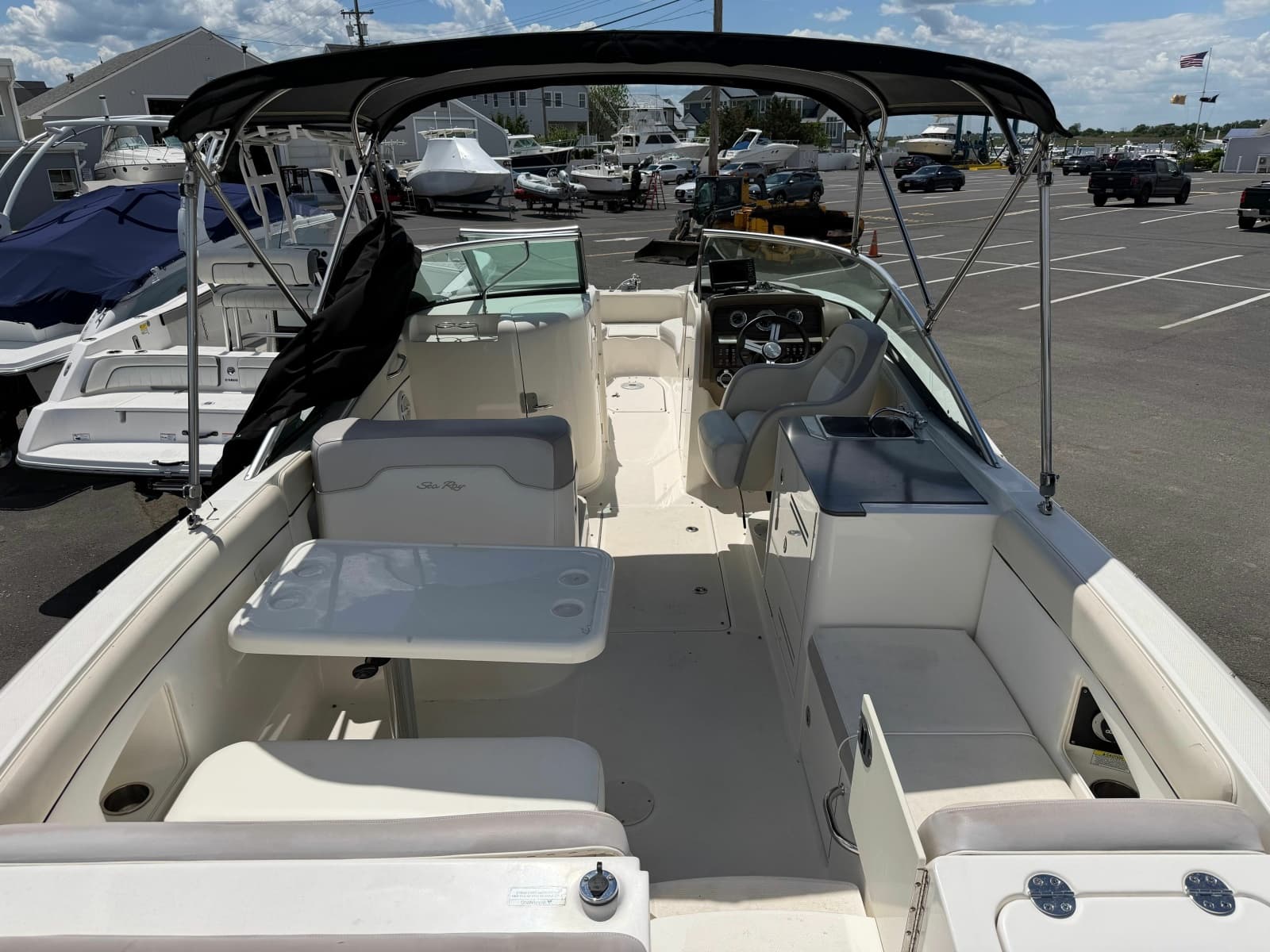 2013 Sea Ray 300 Sundeck - Photo 5