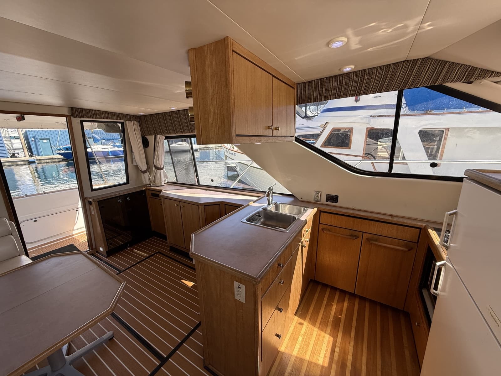 1998 Bayliner 3788 - Photo 35