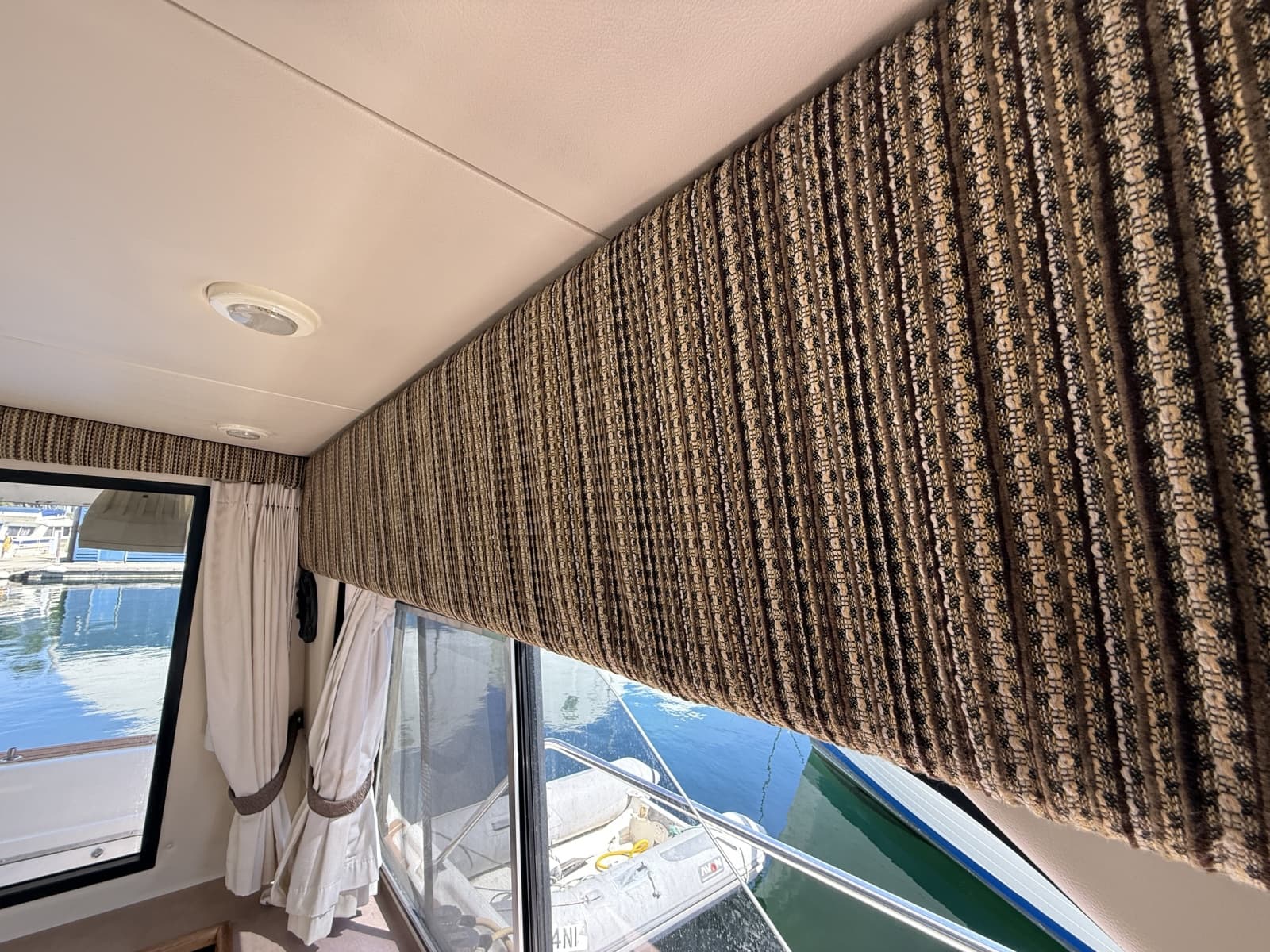 1998 Bayliner 3788 - Photo 59
