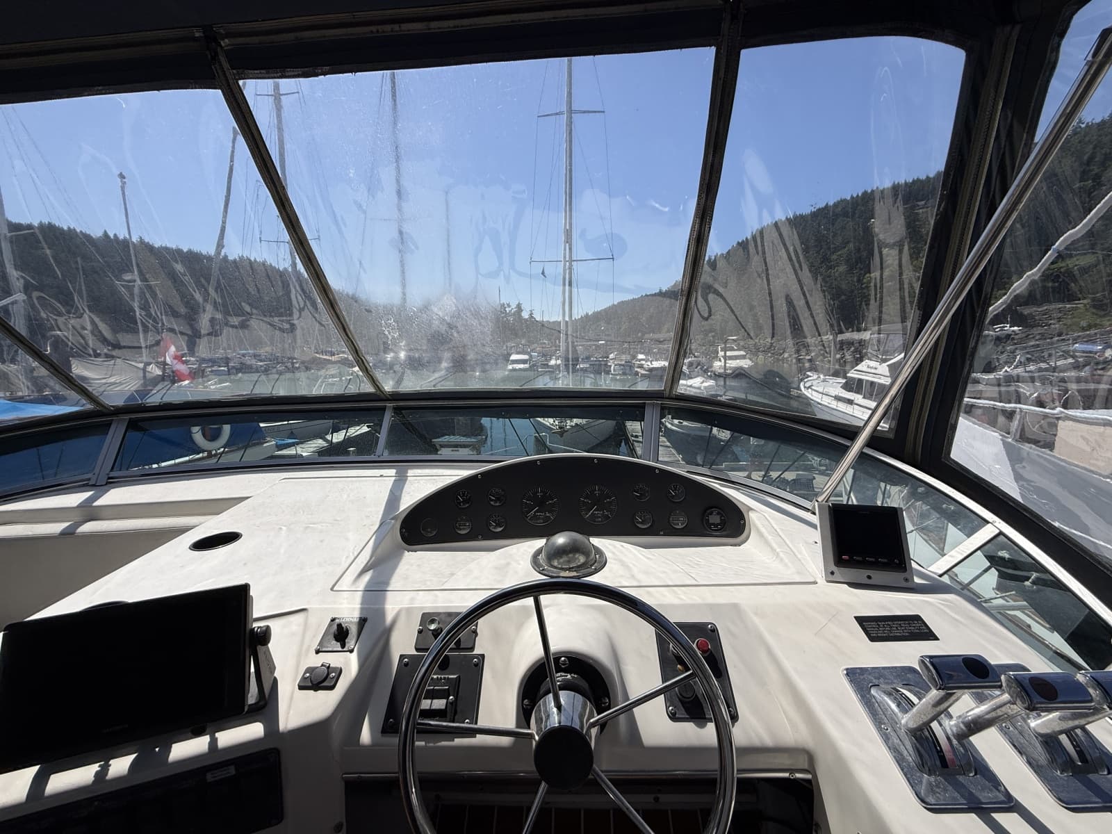1998 Bayliner 3788 - Photo 28
