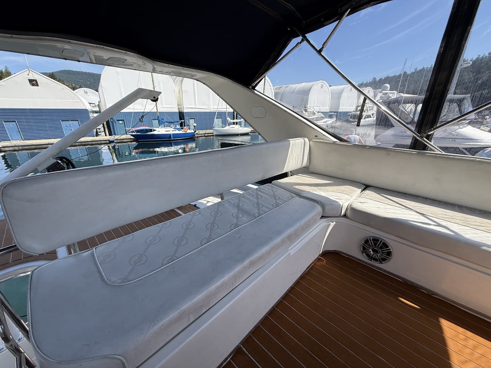 1998 Bayliner 3788 - Photo 29