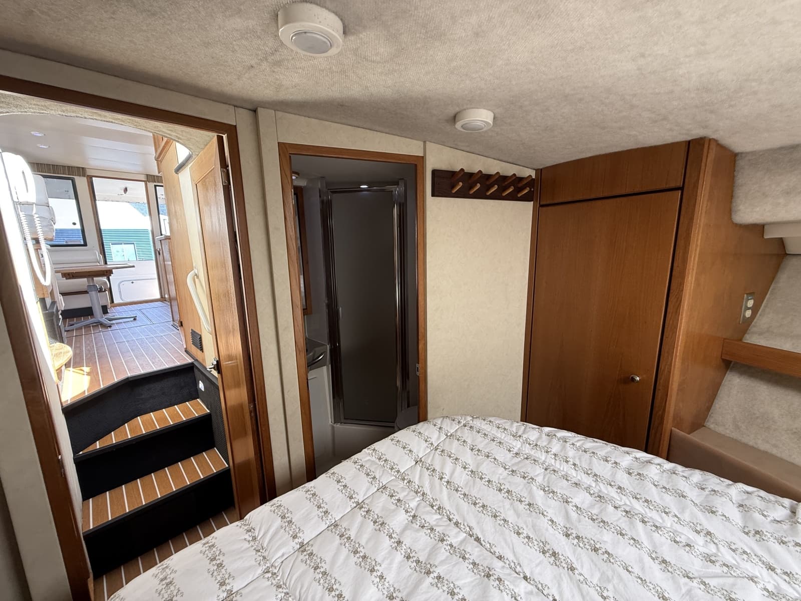 1998 Bayliner 3788 - Photo 41