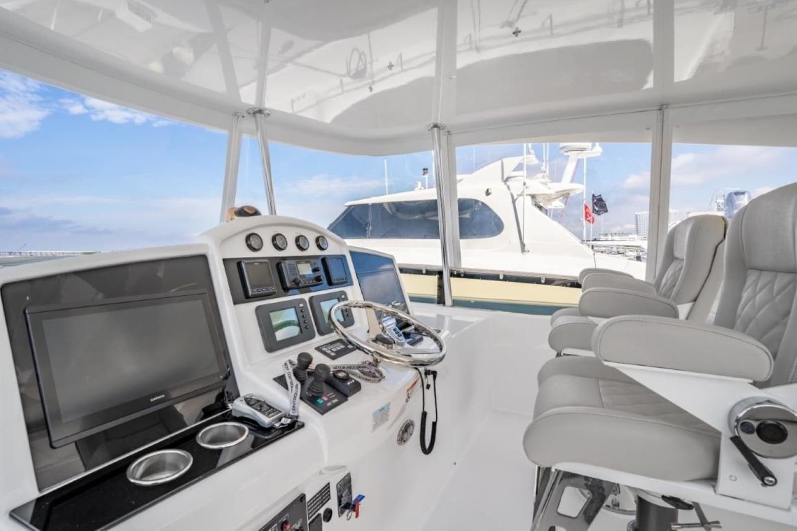 2011 Hatteras  - Photo 14