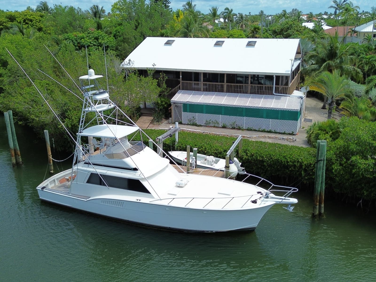 1976 Hatteras 53 Convertible - Photo 56