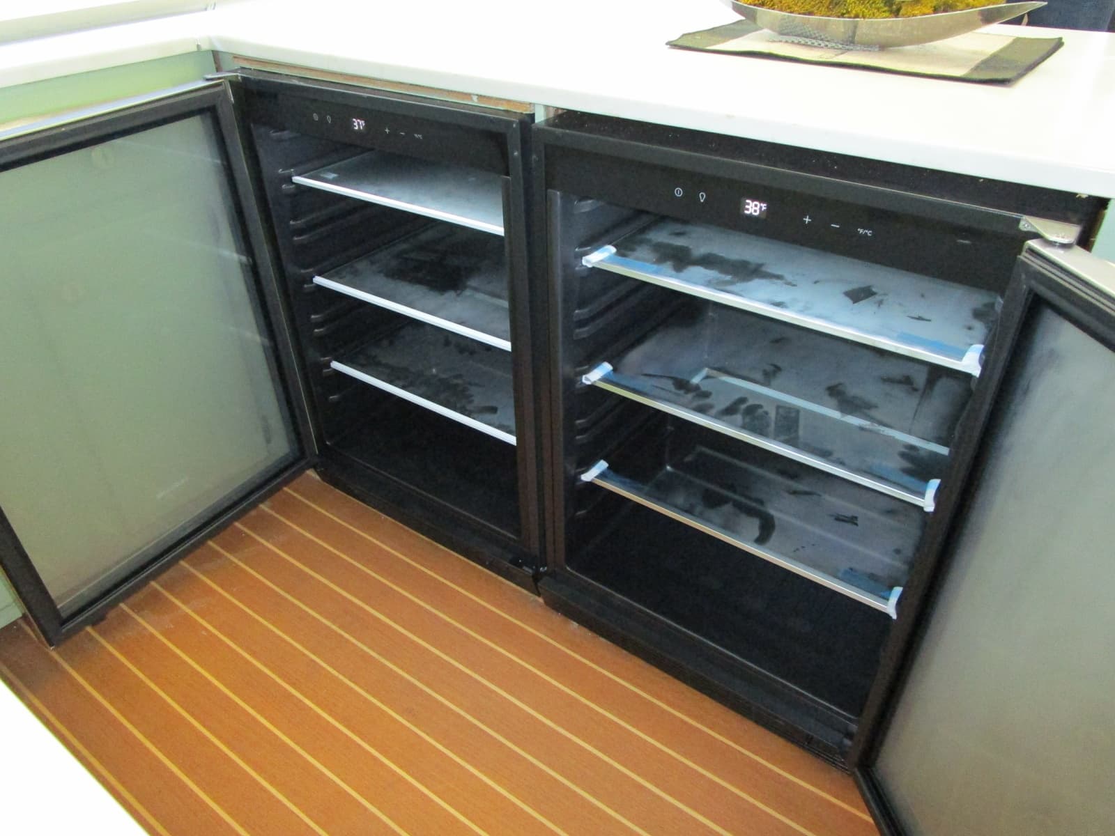 1976 Hatteras 53 Convertible - Photo 12