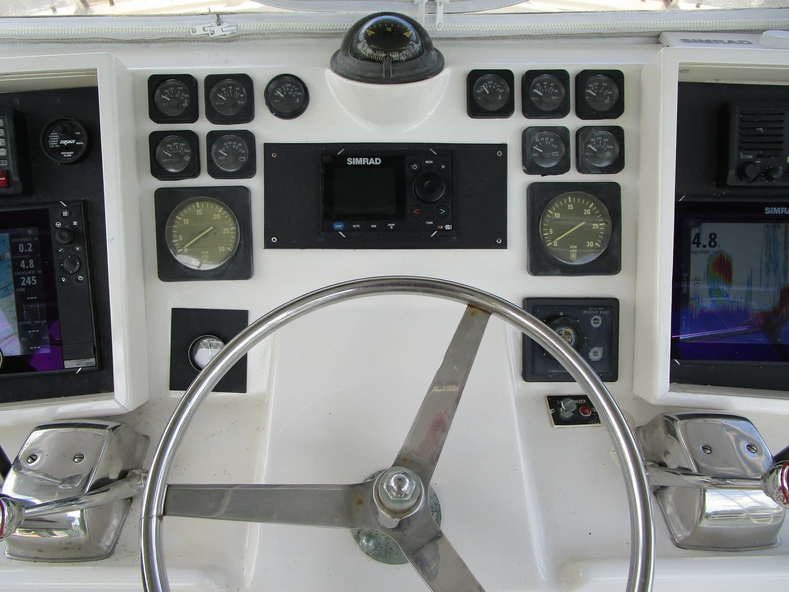 1976 Hatteras 53 Convertible - Photo 36