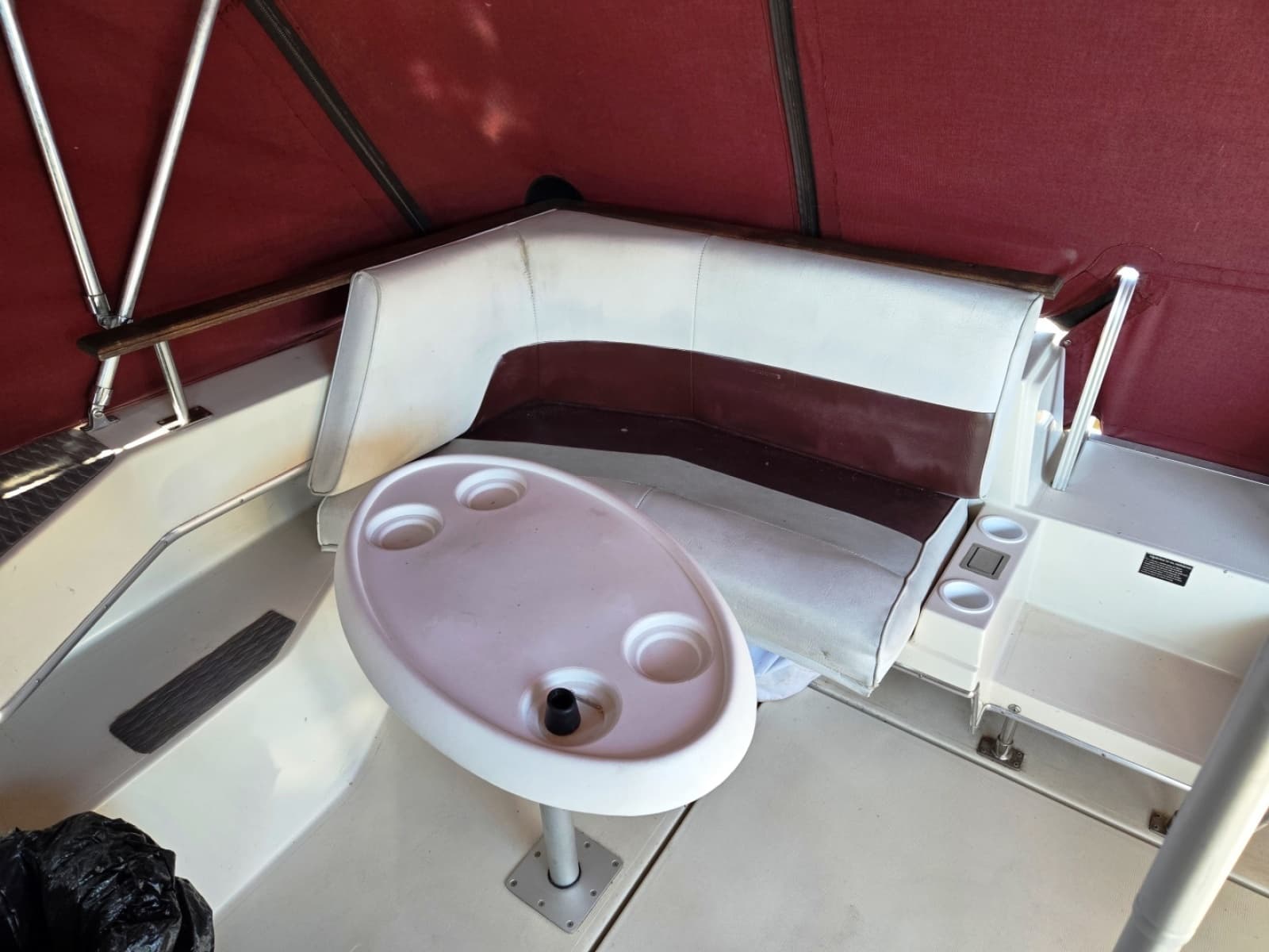 1984 Cruisers Yachts Ultra Vee 336 - Photo 5