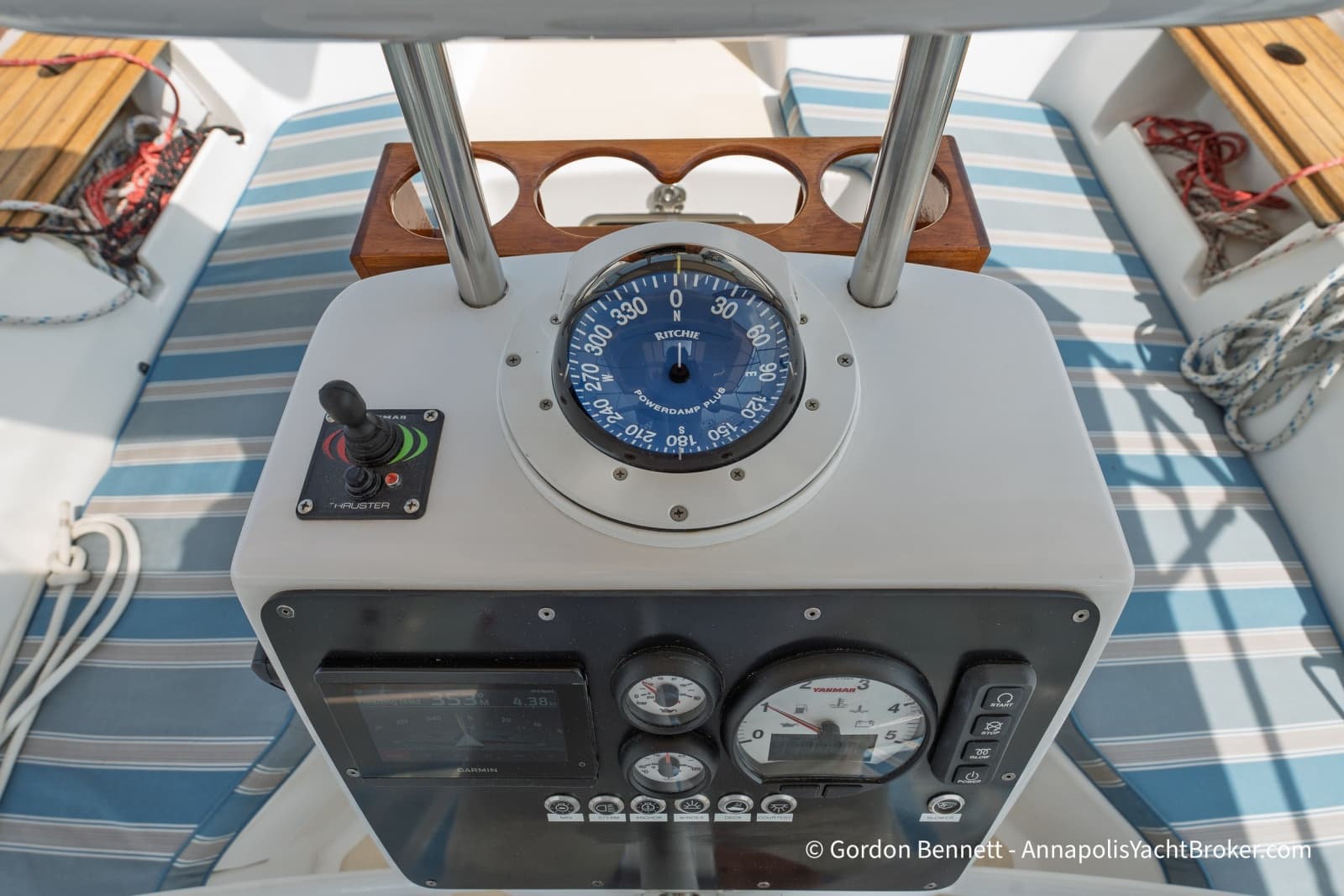 2007 Tartan 4400 - Photo 27