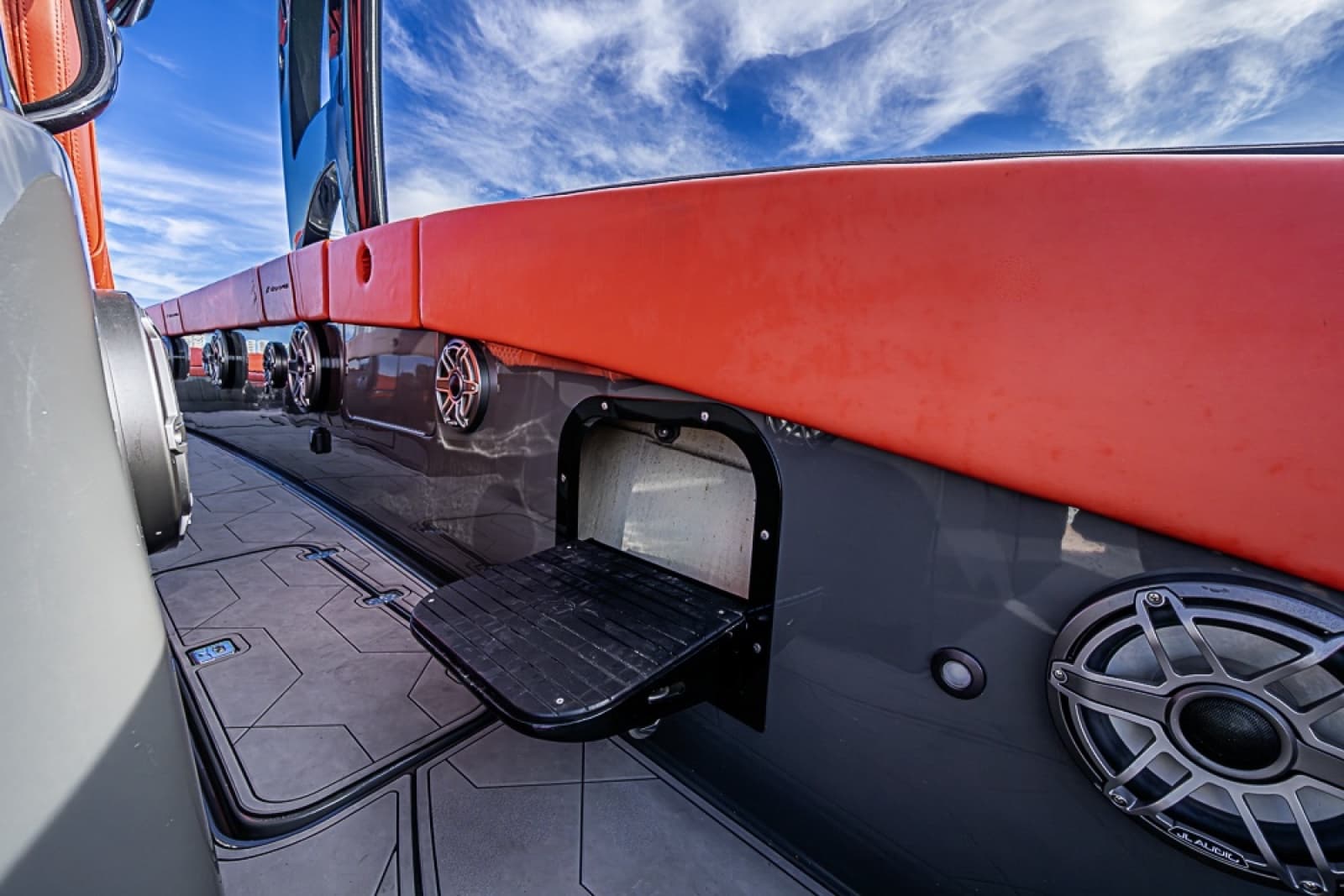 2021 Midnight Express Solstice - Photo 14