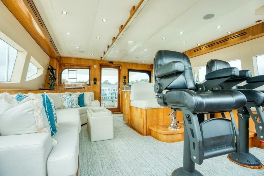 2007 Hatteras 80 Enclosed Bridge - Photo 55