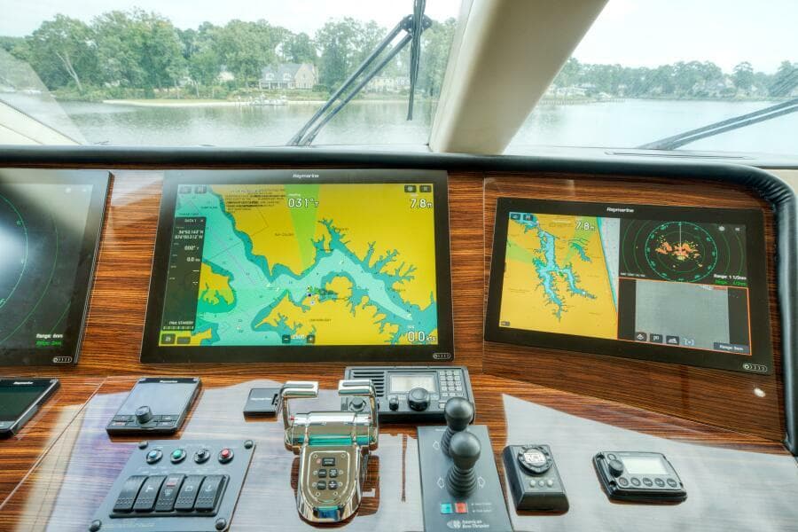 2007 Hatteras 80 Enclosed Bridge - Photo 52