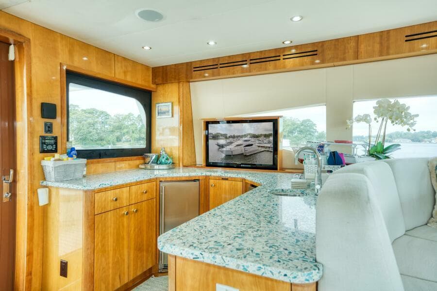 2007 Hatteras 80 Enclosed Bridge - Photo 59