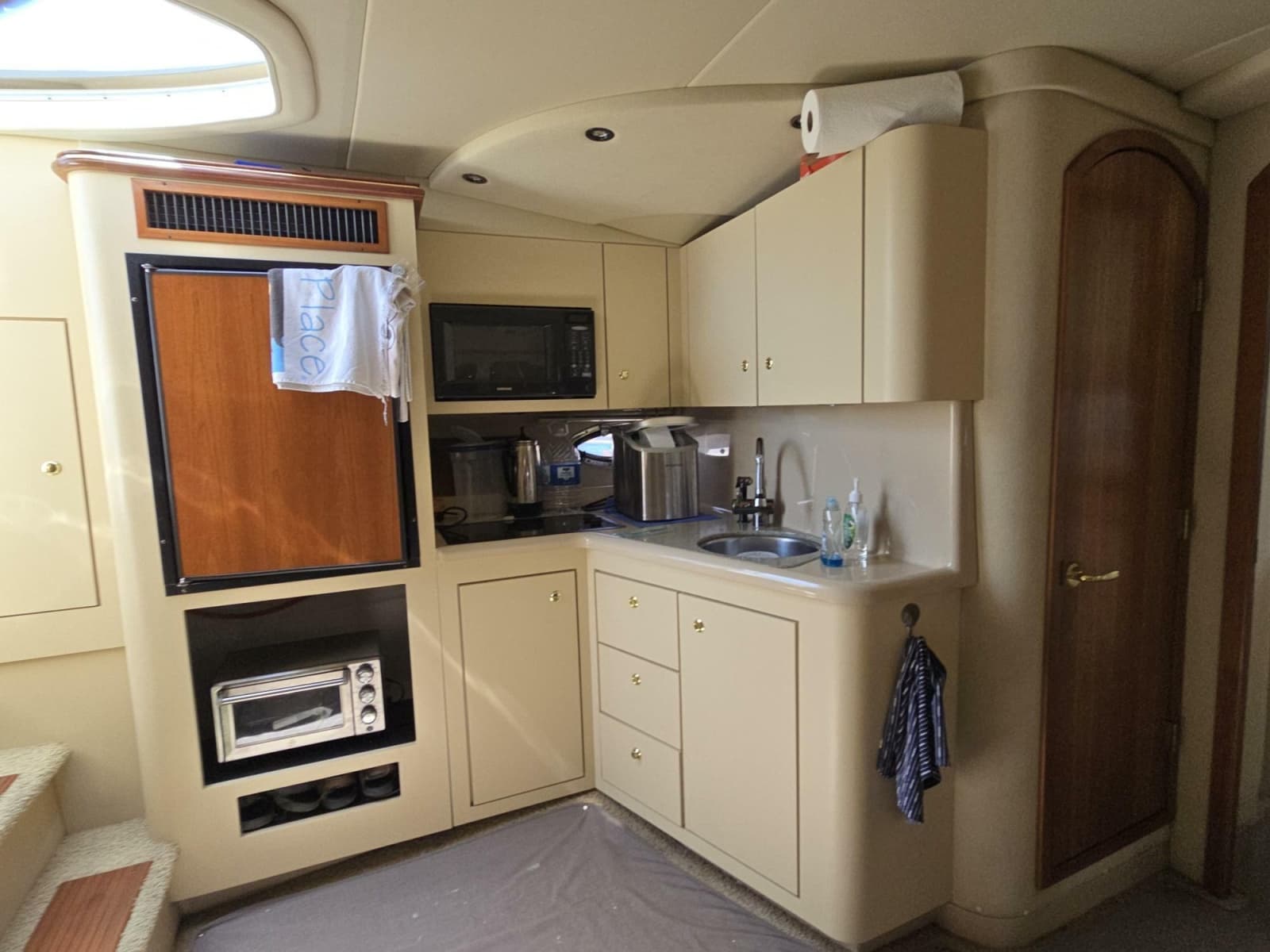 2002 Cruisers Yachts 3572 - Photo 12