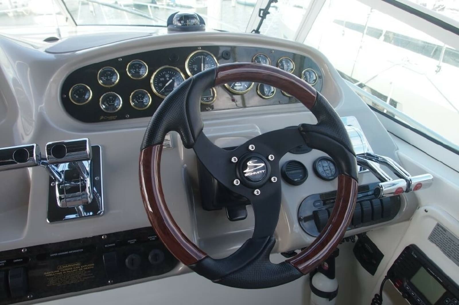 2002 Cruisers Yachts 3572 - Photo 6