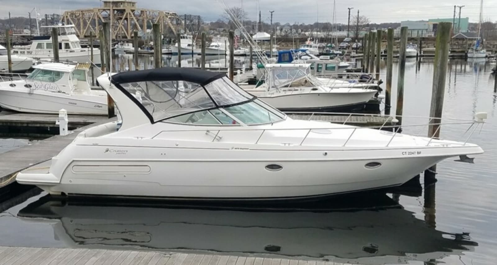2002 Cruisers Yachts 3572 - Photo 1