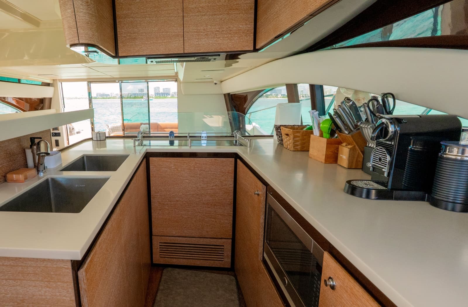 2011 Azimut 58 Fly - Photo 29