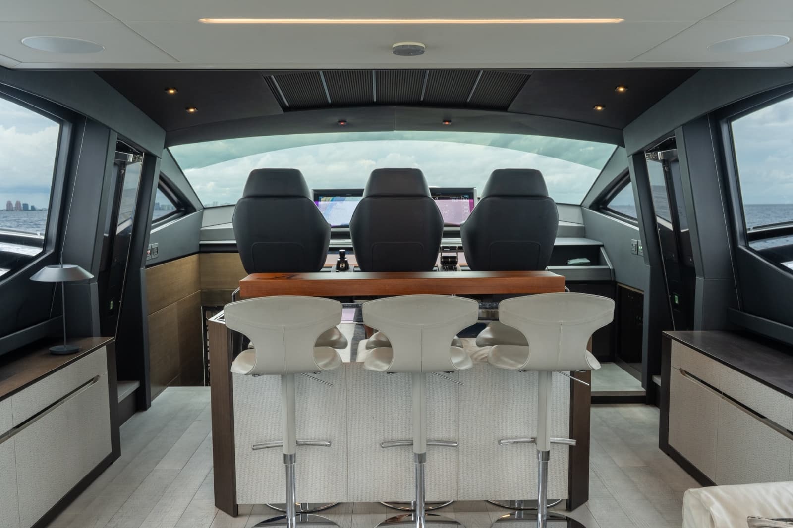 2020 Pershing 8X - Photo 43