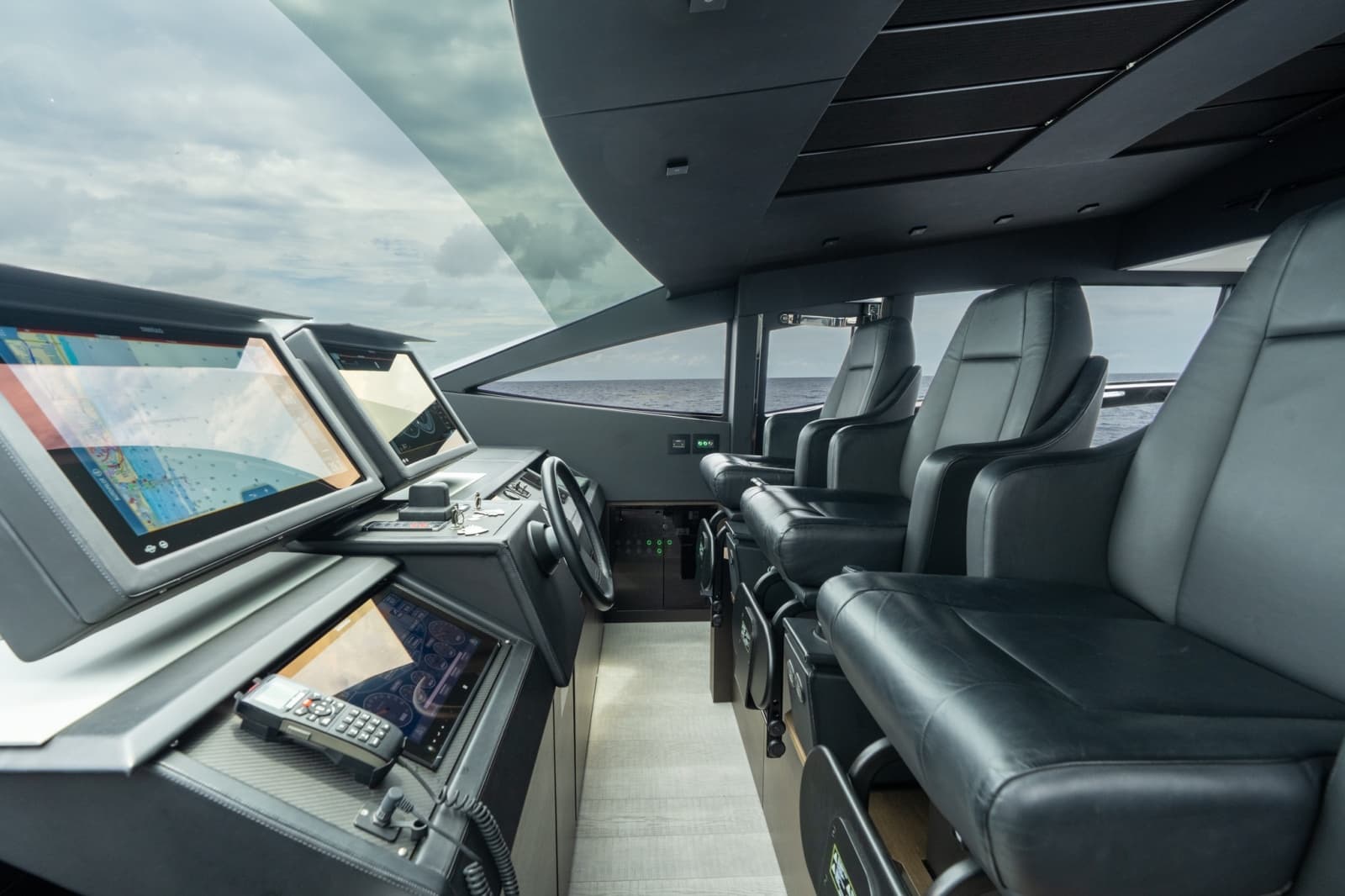 2020 Pershing 8X - Photo 48