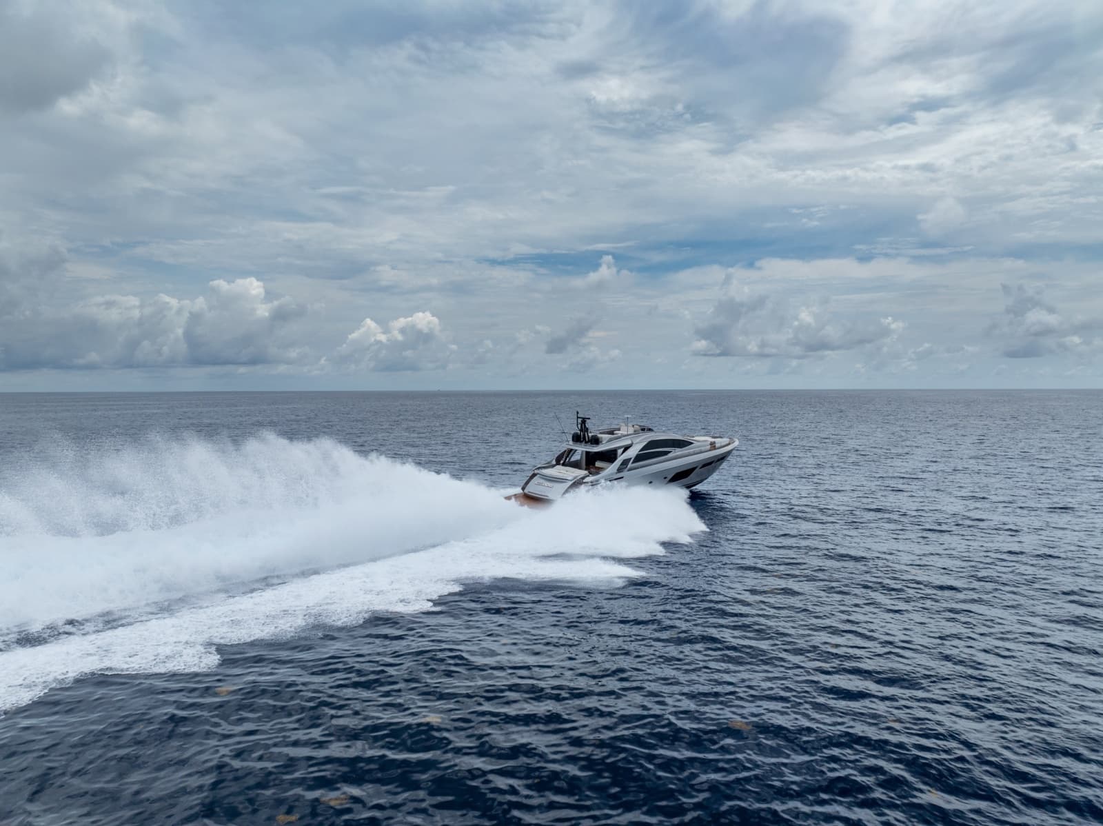 2020 Pershing 8X - Photo 23