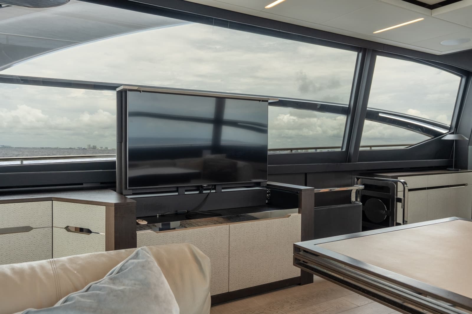 2020 Pershing 8X - Photo 44