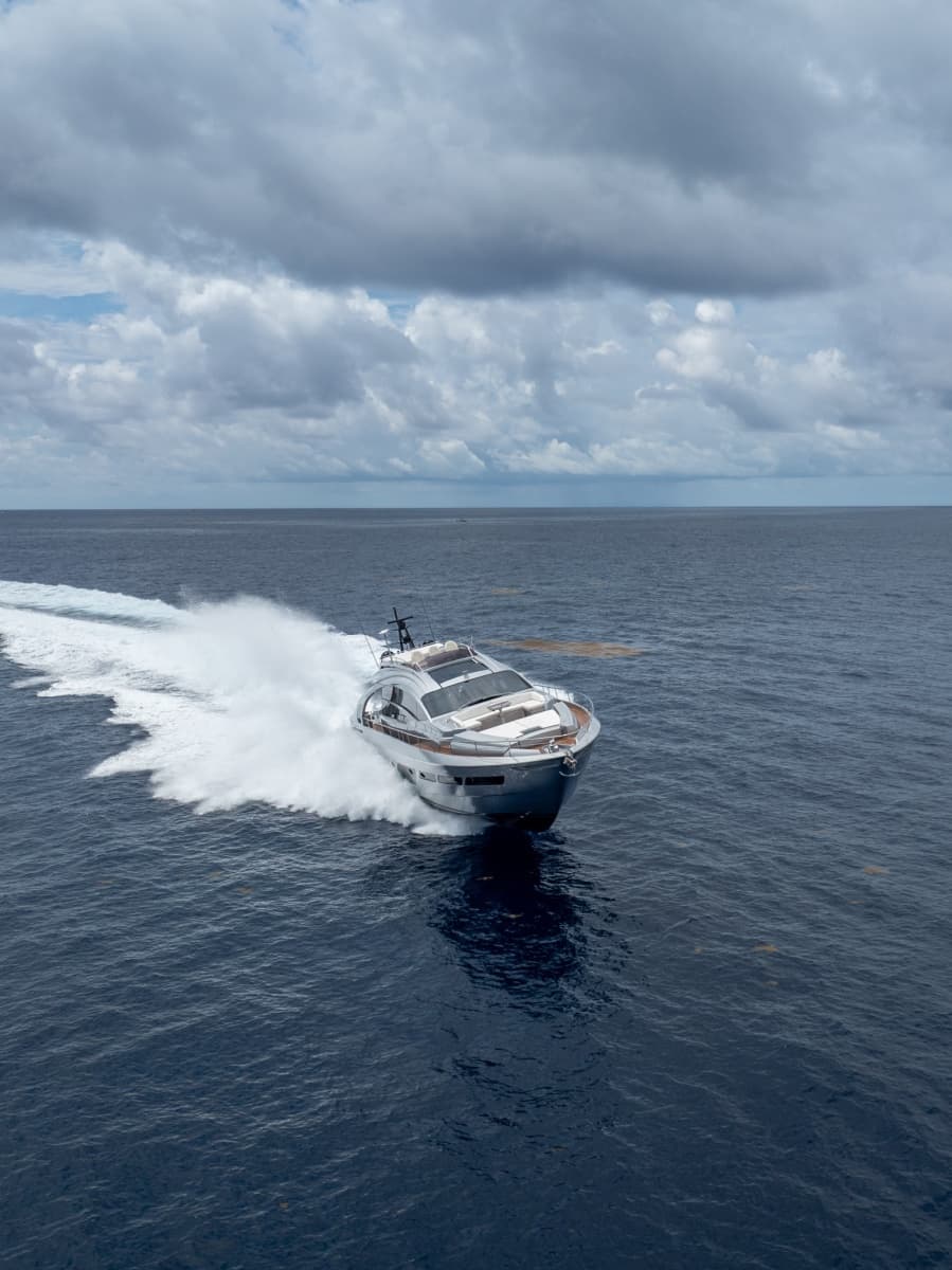 2020 Pershing 8X - Photo 17