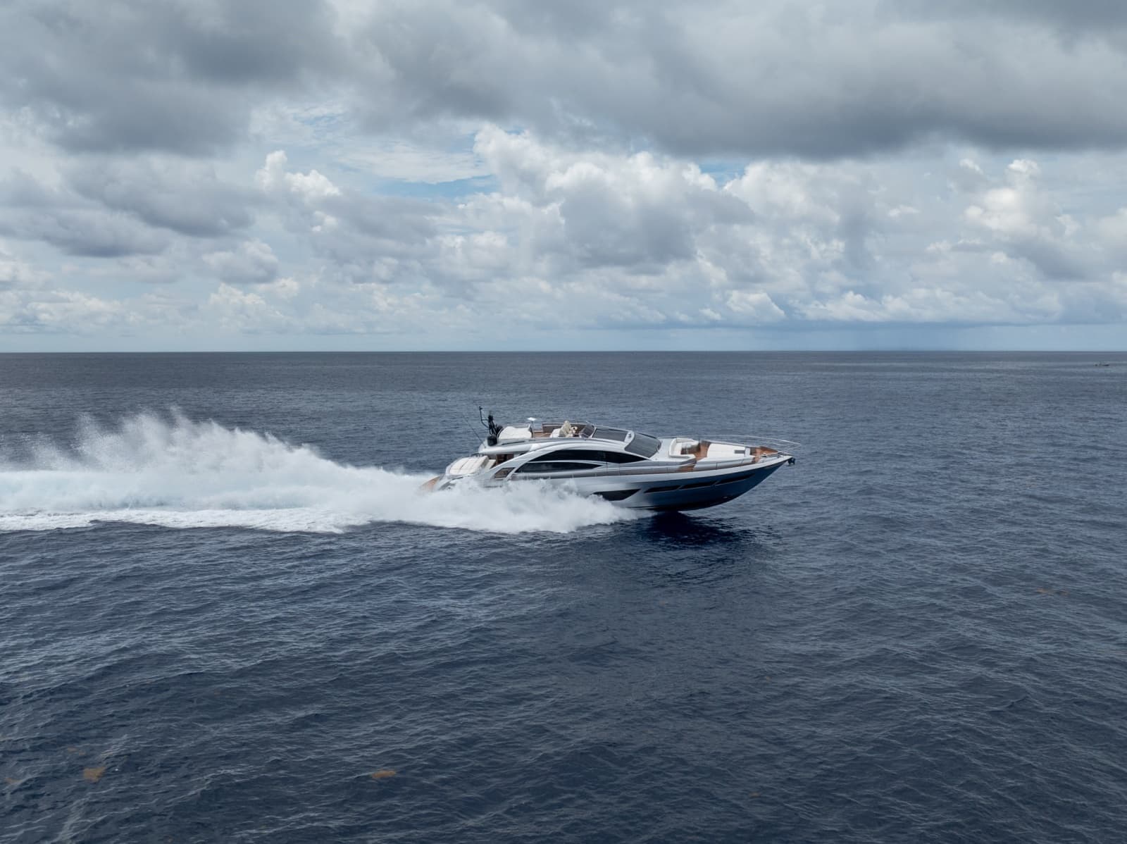 2020 Pershing 8X - Photo 16