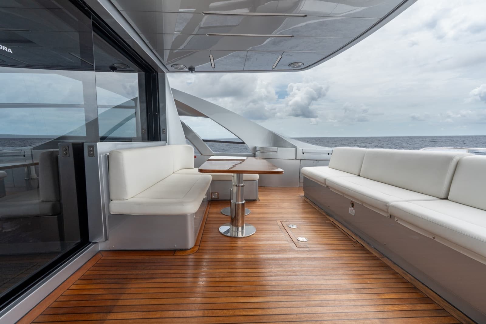2020 Pershing 8X - Photo 35