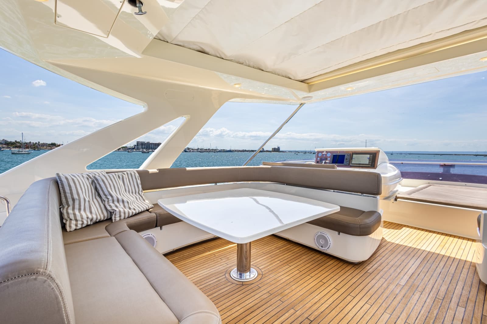 2013 Ferretti Yachts F800 - Photo 11
