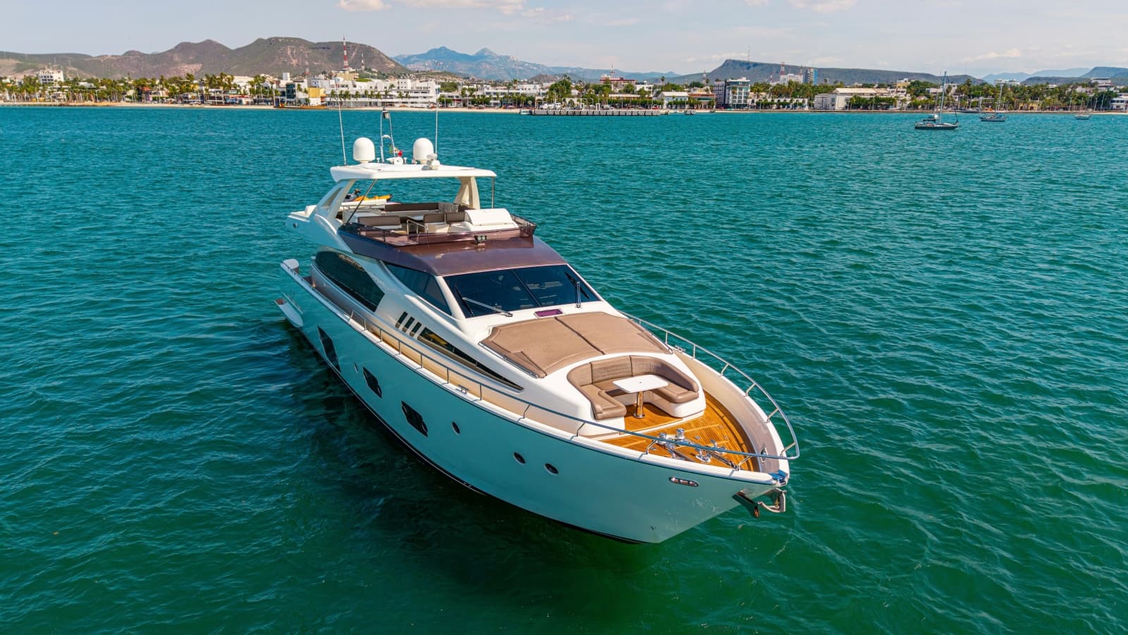2013 Ferretti Yachts F800 - Photo 3