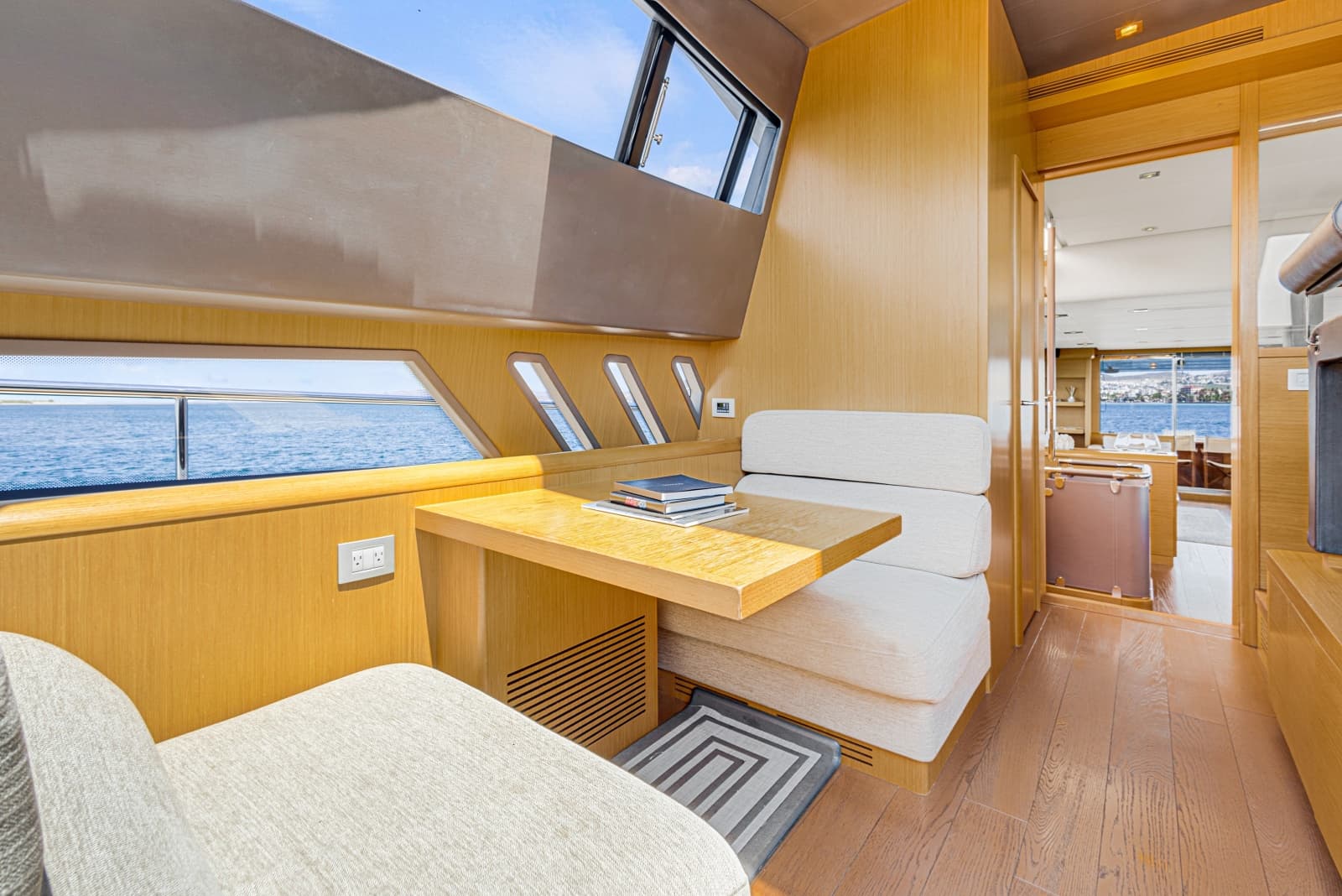 2013 Ferretti Yachts F800 - Photo 28