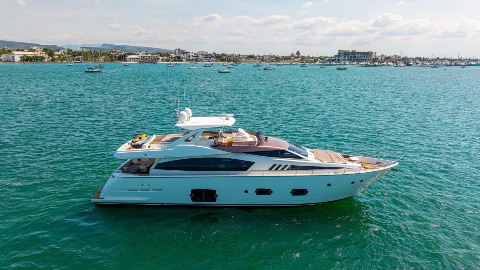 2013 Ferretti Yachts F800 - Photo 2