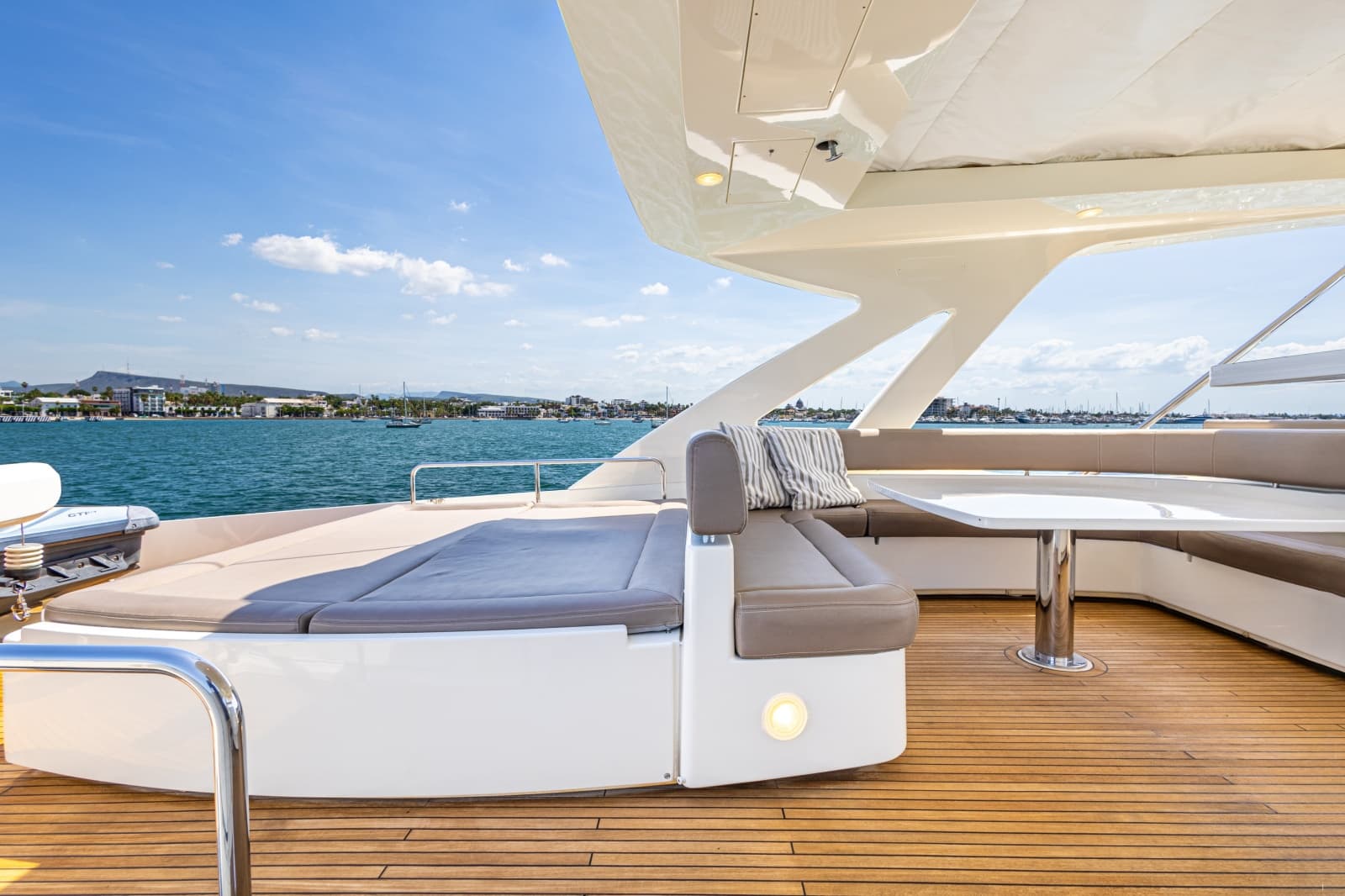 2013 Ferretti Yachts F800 - Photo 13