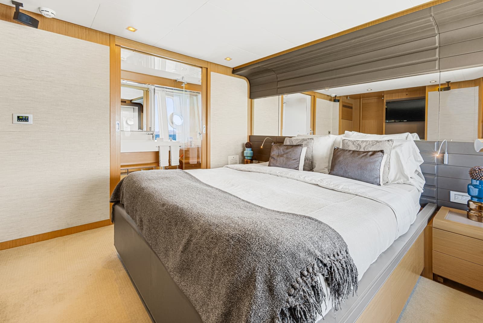 2013 Ferretti Yachts F800 - Photo 45