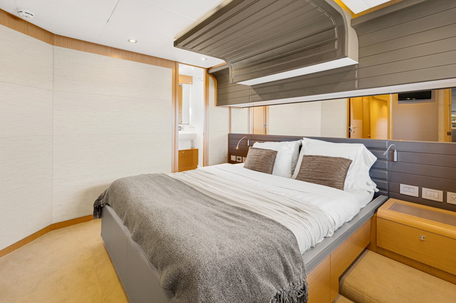 2013 Ferretti Yachts F800 - Photo 50