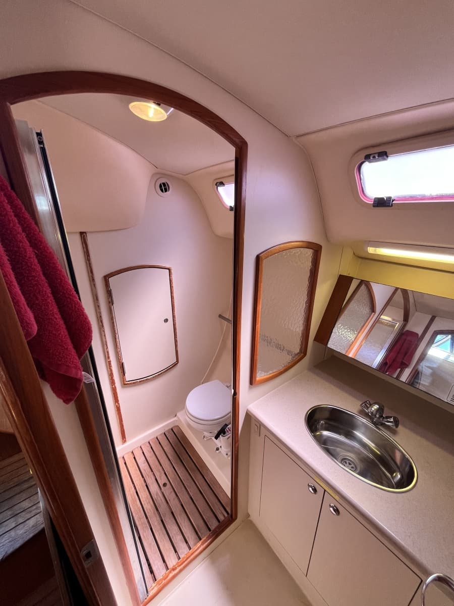 2006 Hunter 36 - Photo 15