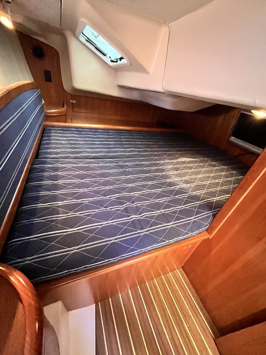 2006 Hunter 36 - Photo 18