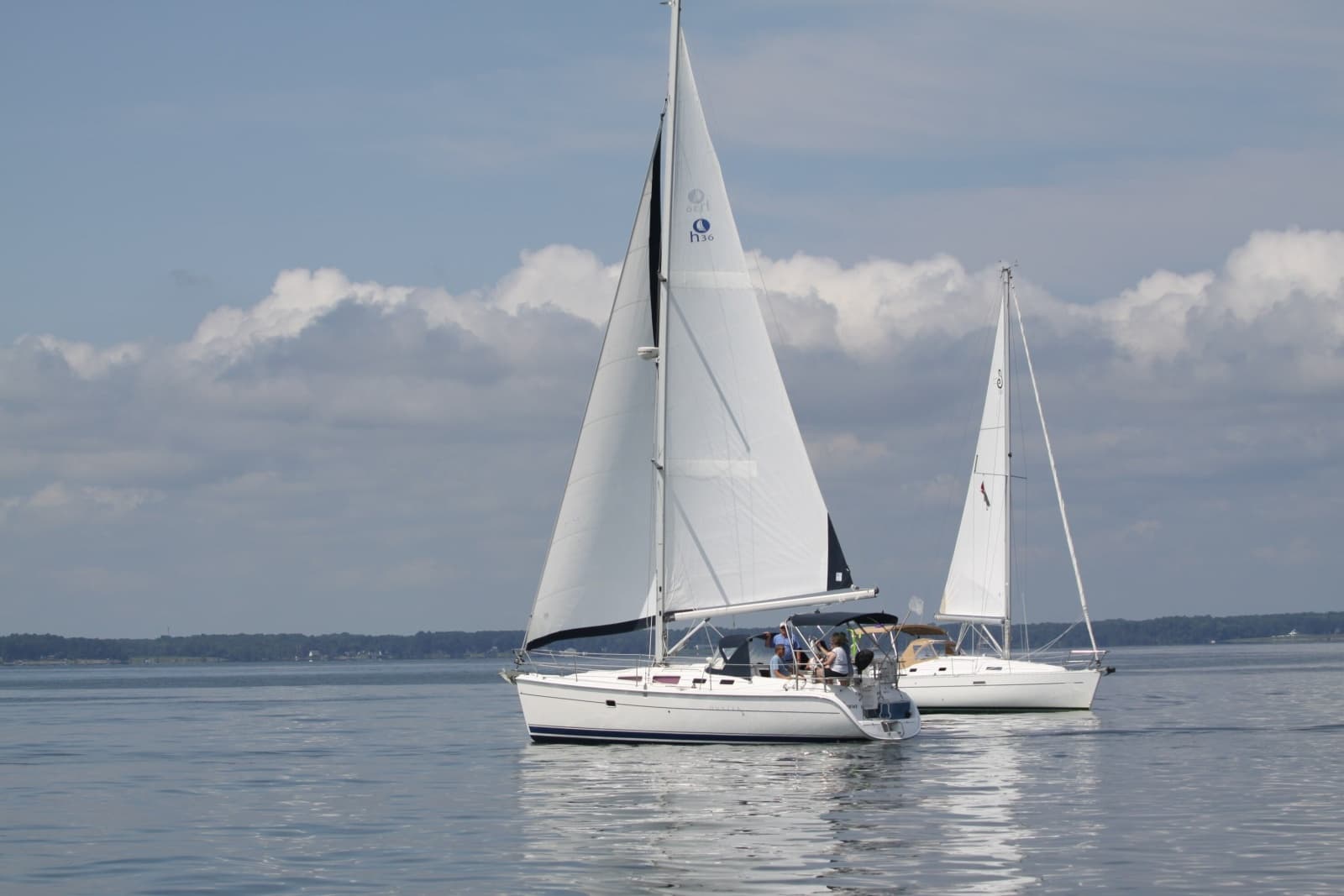 2006 Hunter 36 - Photo 2