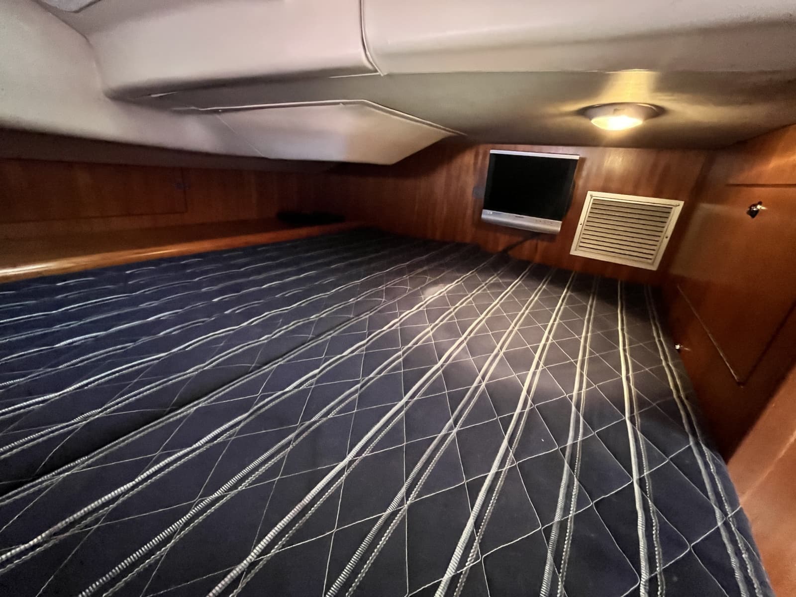 2006 Hunter 36 - Photo 19
