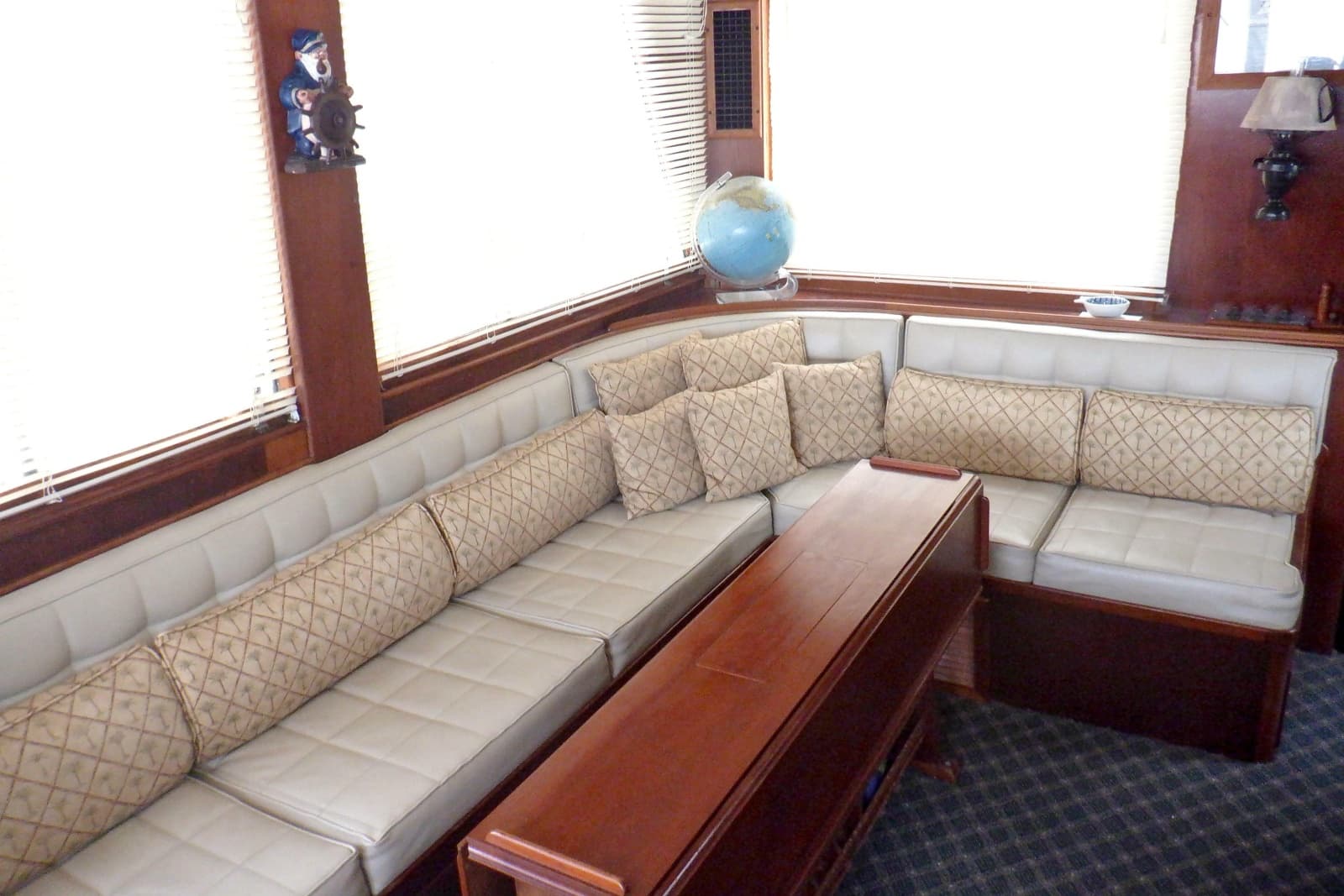 1980 Grand Banks 49 Classic - Photo 17
