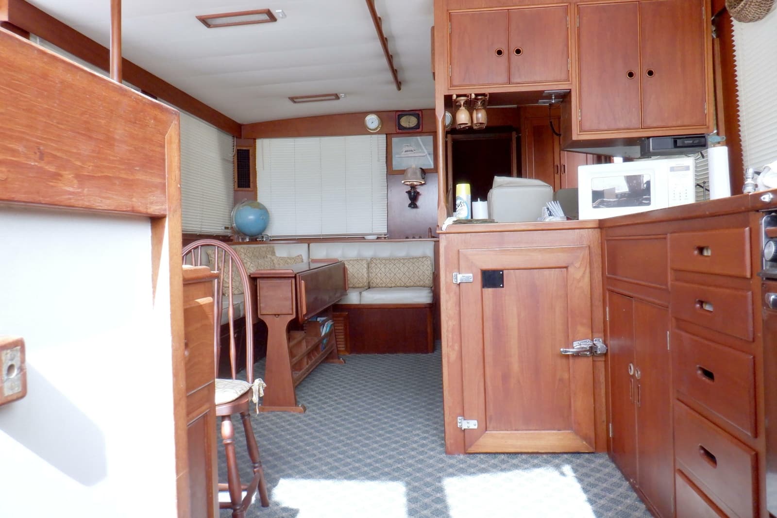 1980 Grand Banks 49 Classic - Photo 36