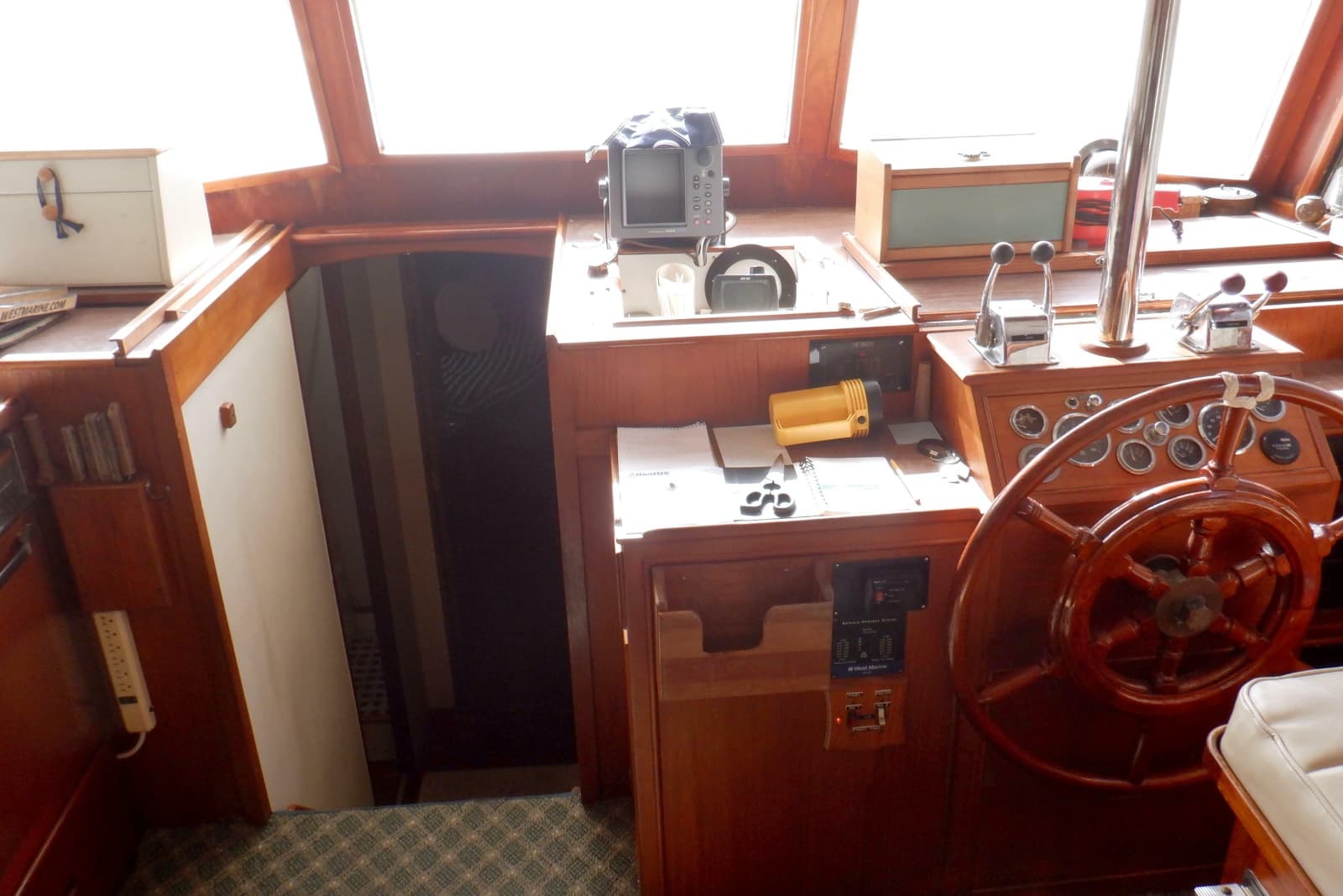 1980 Grand Banks 49 Classic - Photo 29