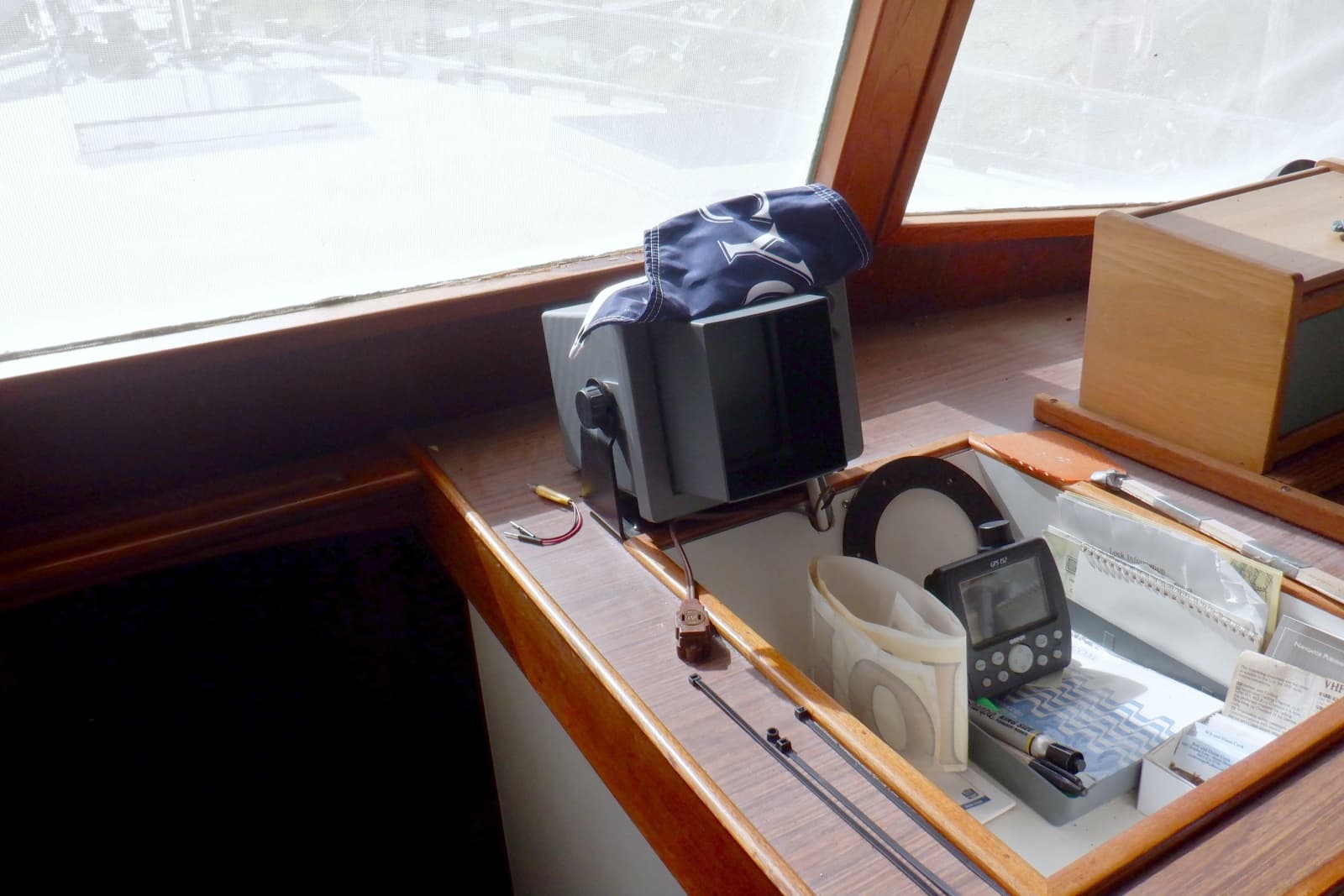 1980 Grand Banks 49 Classic - Photo 28