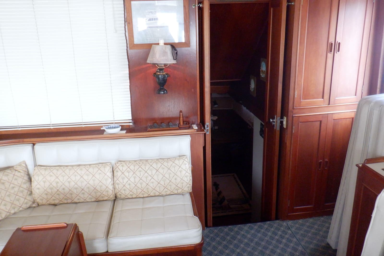1980 Grand Banks 49 Classic - Photo 37