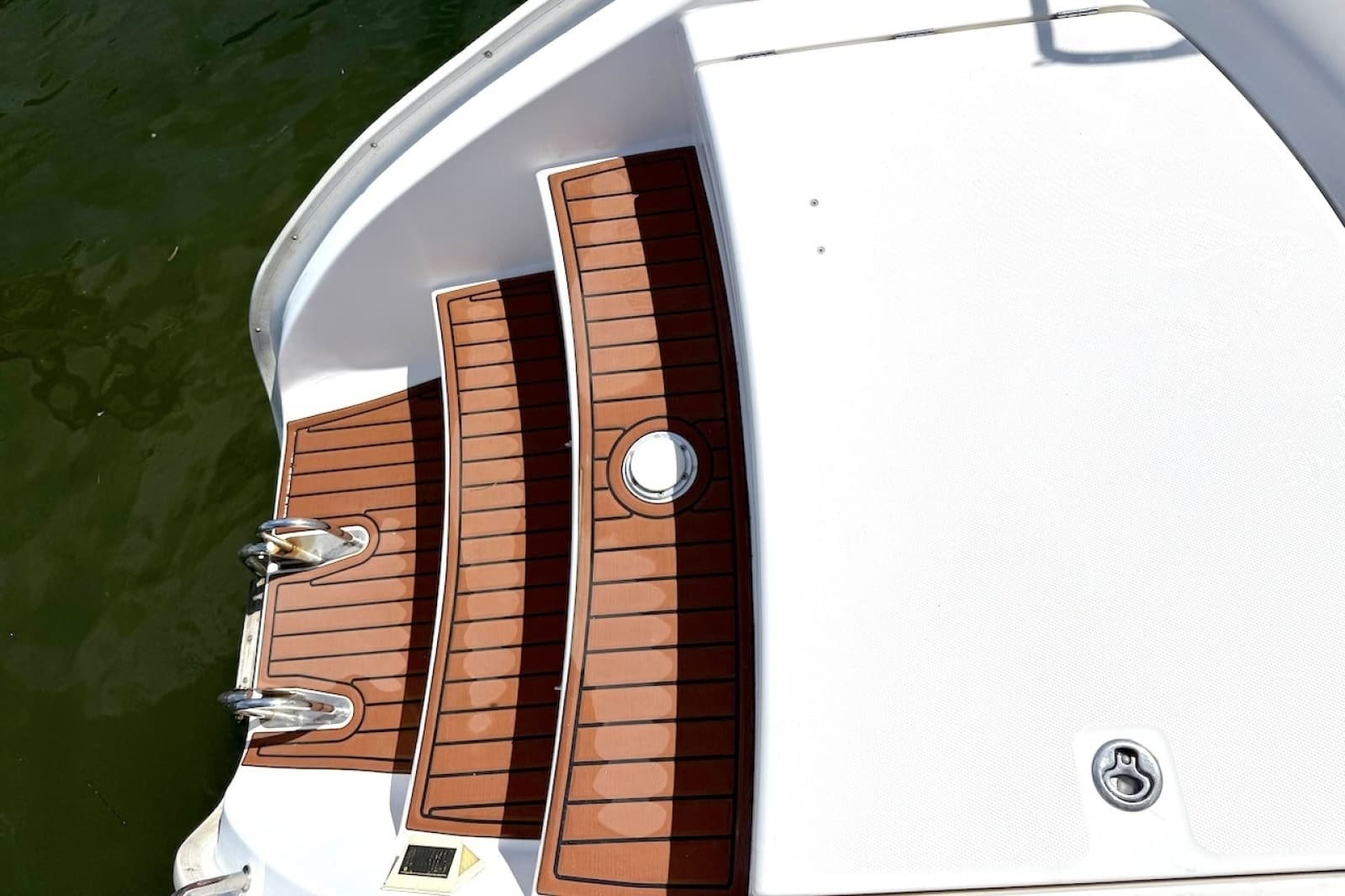 2010 Leopard 46 - Photo 45