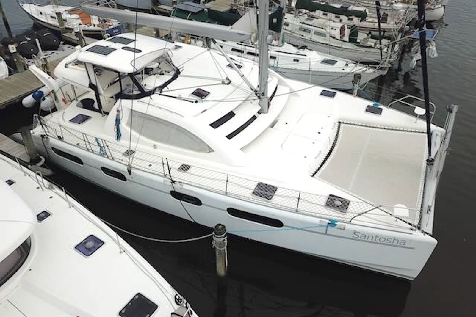 2010 Leopard 46 - Photo 2