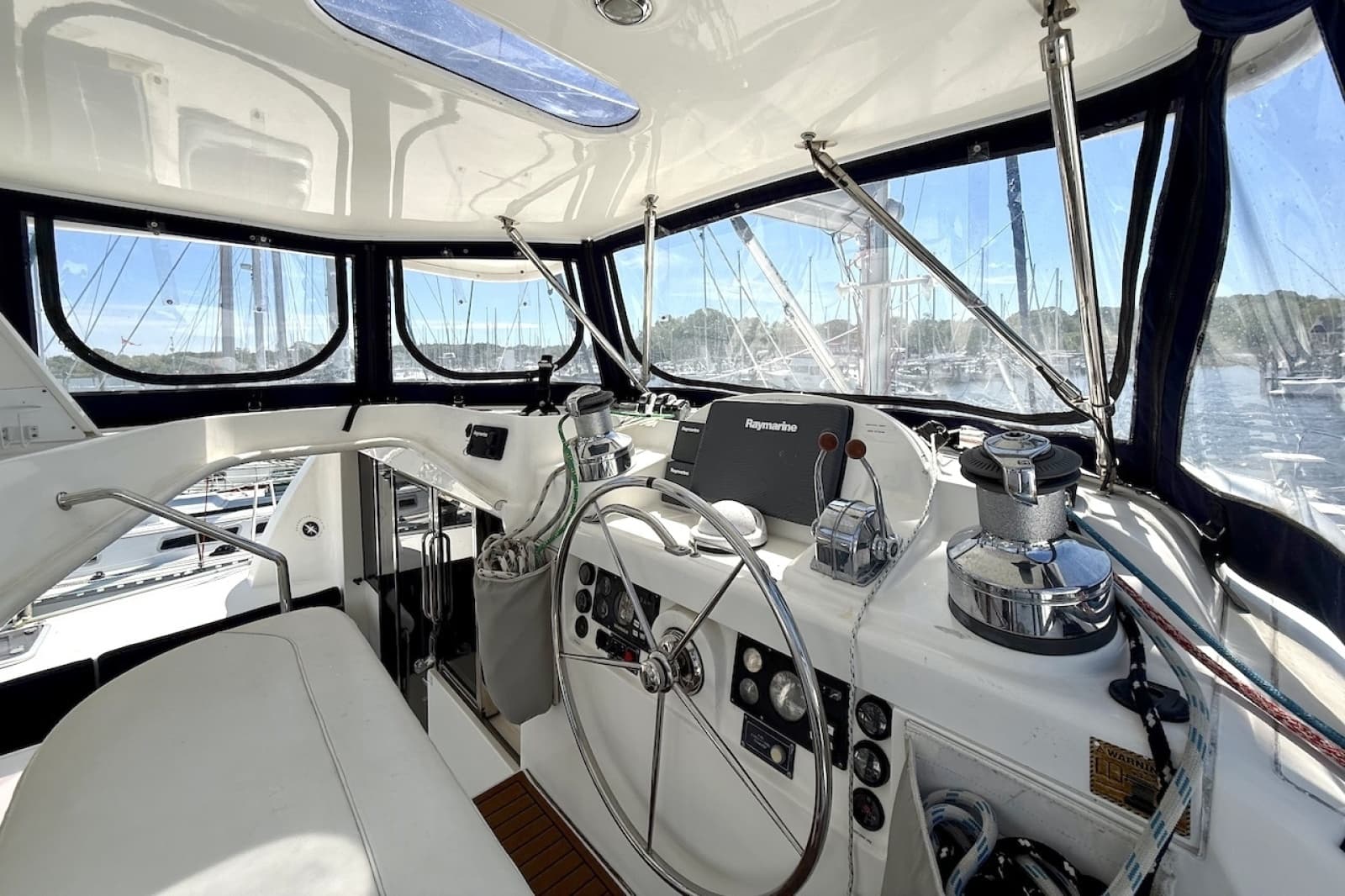 2010 Leopard 46 - Photo 24